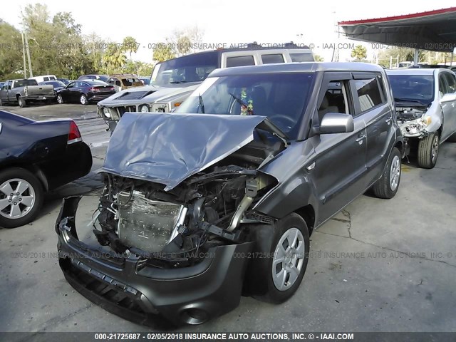 KNDJT2A53D7611011 - 2013 KIA SOUL GRAY photo 2