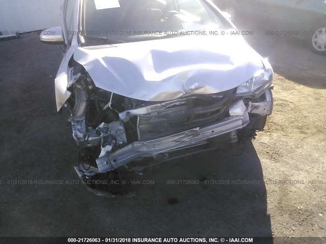 JHMGK5H53GS006099 - 2016 HONDA FIT LX فضي صورة 6