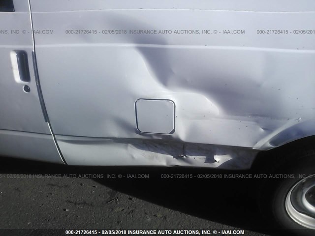 1GTDM19W1XB507233 - 1999 GMC SAFARI XT WHITE photo 6