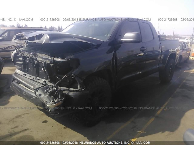 5TFRM5F17FX085590 - 2015 TOYOTA TUNDRA DOUBLE CAB SR/SR5 BLACK photo 2