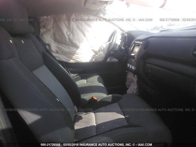 5TFRM5F17FX085590 - 2015 TOYOTA TUNDRA DOUBLE CAB SR/SR5 BLACK photo 5