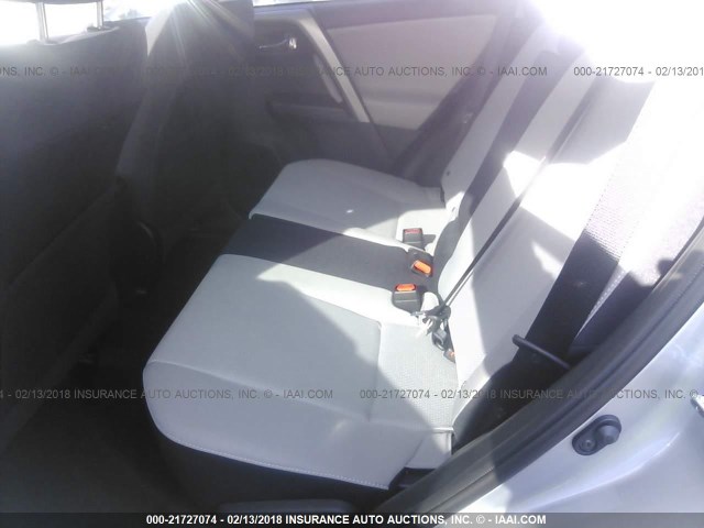 2T3RFREV5JW743085 - 2018 TOYOTA RAV4 ADVENTURE/XLE SILVER photo 8