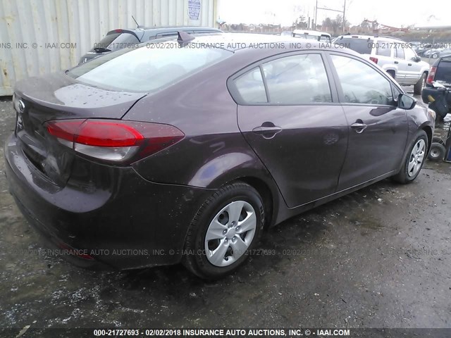 3KPFK4A78JE183471 - 2018 KIA FORTE LX MAROON photo 4