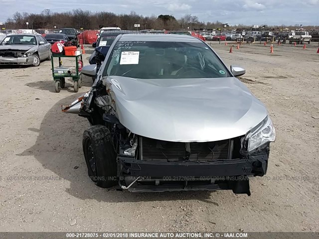 4T1BF1FK6GU139862 - 2016 TOYOTA CAMRY LE/XLE/SE/XSE SILVER photo 6