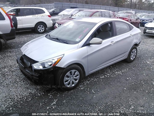 KMHCT4AE1GU942692 - 2016 HYUNDAI ACCENT SE SILVER photo 2