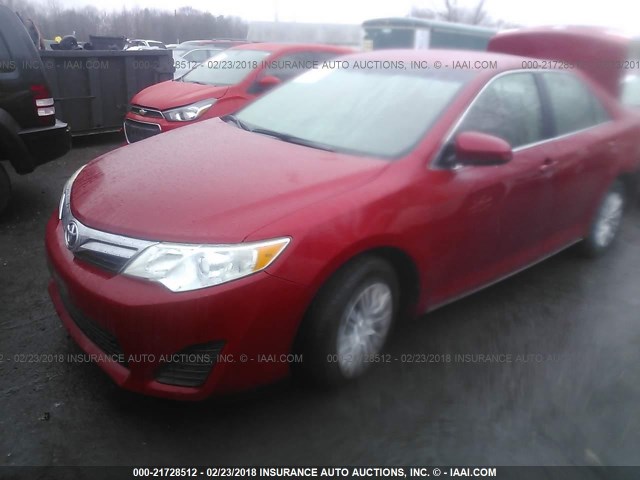 4T1BF1FK9CU520647 - 2012 TOYOTA CAMRY SE/LE/XLE 红色 照片 2