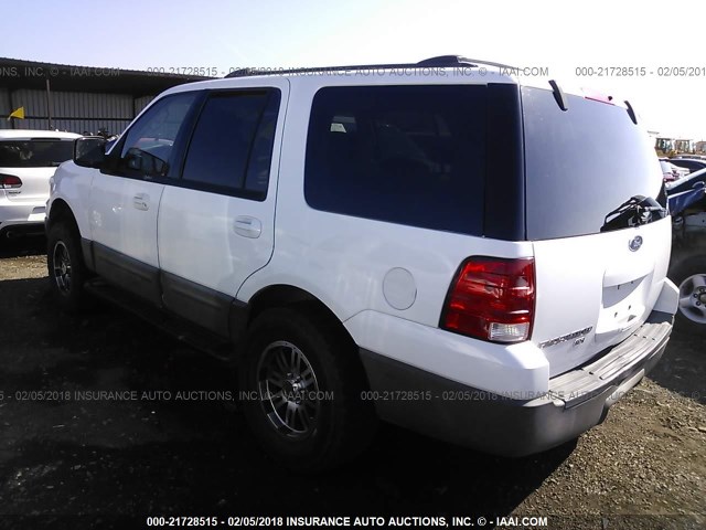 1FMRU15WX3LB96669 - 2003 FORD EXPEDITION XLT WHITE photo 3