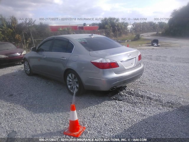 KMHGC46E29U017724 - 2009 HYUNDAI GENESIS 3.8L SILVER photo 3