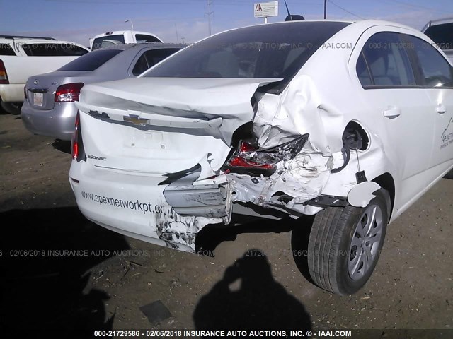 1G1JB5SH4H4163343 - 2017 CHEVROLET SONIC LS WHITE photo 6
