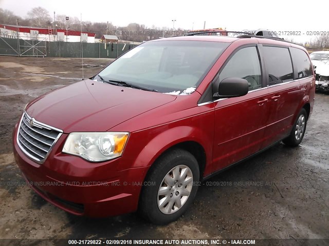 2A4RR4DE9AR172605 - 2010 CHRYSLER TOWN & COUNTRY LX RED photo 2