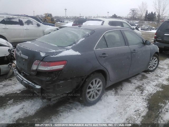 4T4BF3EK2BR156203 - 2011 TOYOTA CAMRY SE/LE/XLE GRAY photo 4