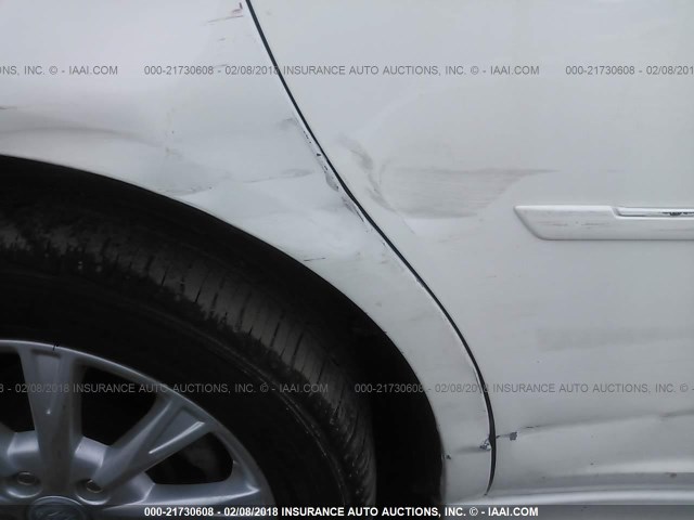 1G4HC5EM8AU102025 - 2010 BUICK LUCERNE CXL WHITE photo 6