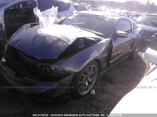 1ZVBP8CF6D5235415 - 2013 FORD MUSTANG GT GRAY photo 2