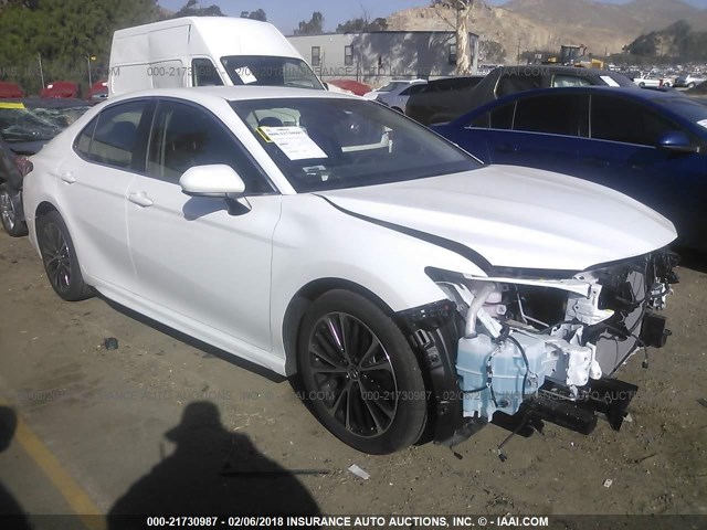 JTNB11HK6J3014871 - 2018 TOYOTA CAMRY L/LE/XLE/SE/XSE WHITE photo 1