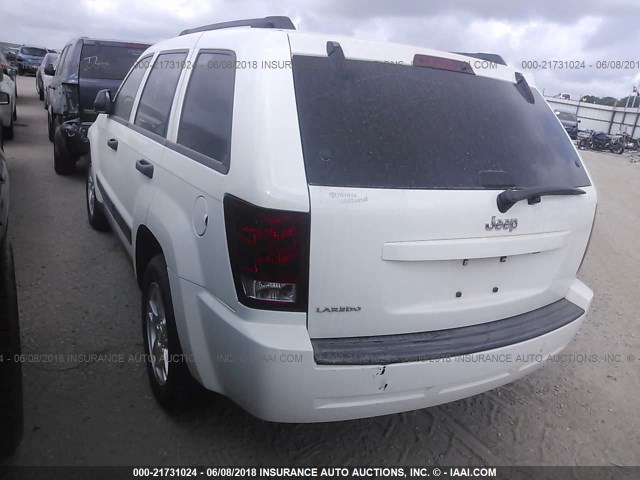 1J4GS48K96C143035 - 2006 JEEP GRAND CHEROKEE LAREDO/COLUMBIA/FREEDOM WHITE photo 3