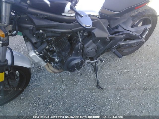 JKAEXEE14DDA12597 - 2013 KAWASAKI EX650 E WHITE photo 9