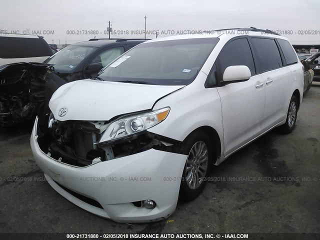 5TDYK3DC3CS186749 - 2012 TOYOTA SIENNA XLE/LIMITED WHITE photo 2