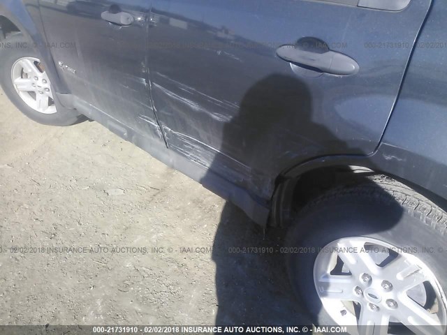 1FMCU49349KB08513 - 2009 FORD ESCAPE HYBRID GRAY photo 6