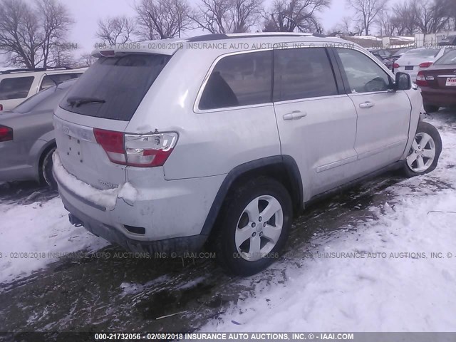 1C4RJFAT1DC571419 - 2013 JEEP GRAND CHEROKEE LAREDO SILVER photo 4