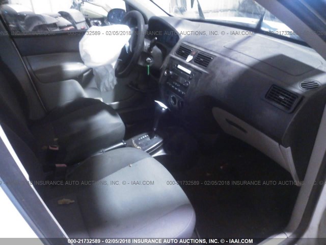 1FAFP34N07W354868 - 2007 FORD FOCUS ZX4/S/SE/SES 白色 照片 5