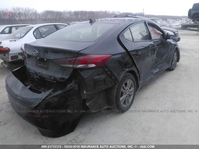 5NPD84LF6HH167687 - 2017 HYUNDAI ELANTRA SE/VALUE/LIMITED BLACK photo 4