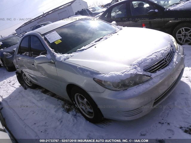 4T1BE32K76U707524 - 2006 TOYOTA CAMRY LE/XLE/SE SILVER photo 1