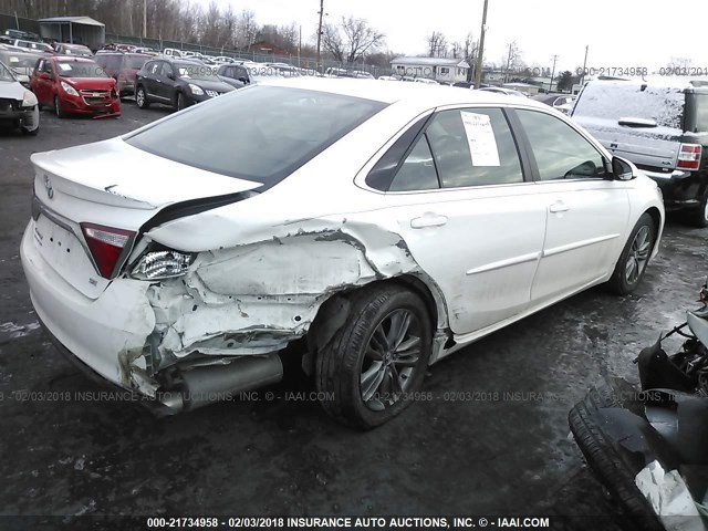 4T1BF1FK6HU803546 - 2017 TOYOTA CAMRY LE/XLE/SE/XSE თეთრი ფოტო 4
