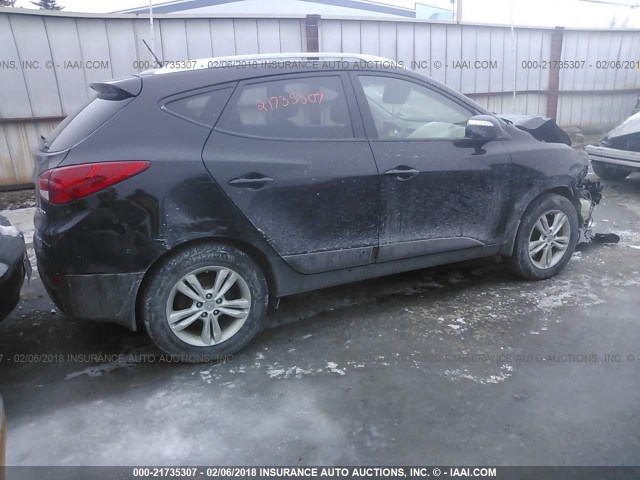 KM8JUCAC4DU643657 - 2013 HYUNDAI TUCSON GLS/LIMITED BLACK photo 4