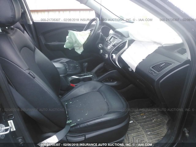 KM8JUCAC4DU643657 - 2013 HYUNDAI TUCSON GLS/LIMITED 黑色 照片 5