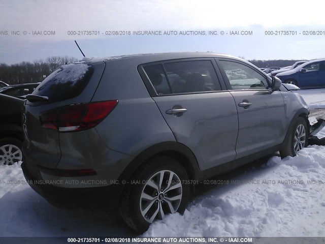 KNDPBCAC3G7823137 - 2016 KIA SPORTAGE LX SILVER photo 4