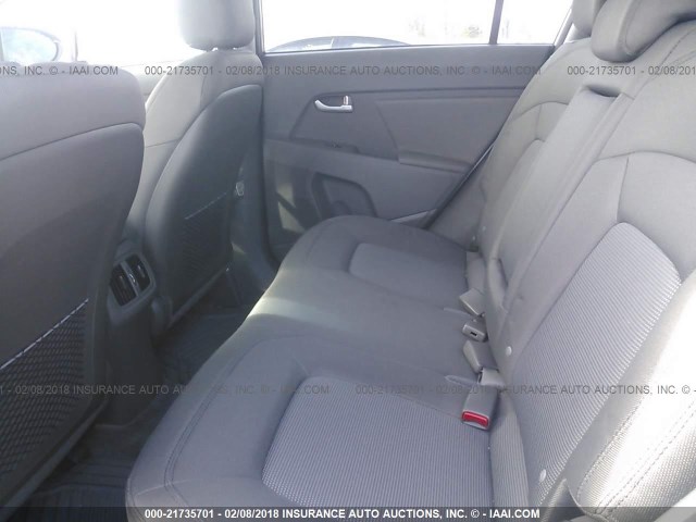 KNDPBCAC3G7823137 - 2016 KIA SPORTAGE LX SILVER photo 8