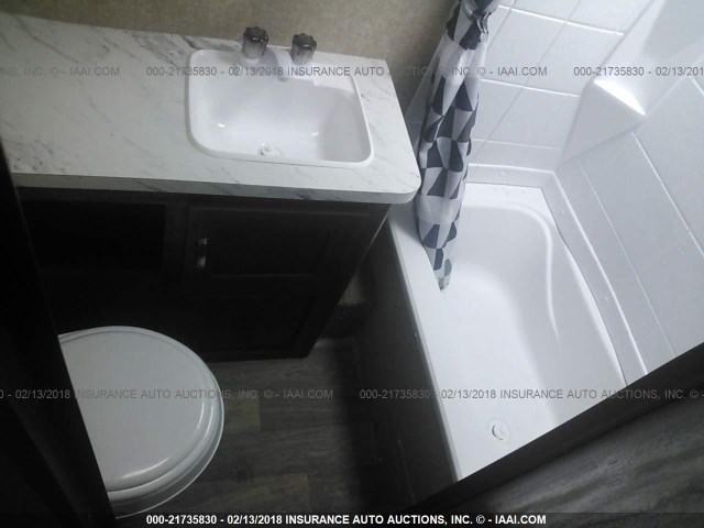 4X4TVBH28J4111917 - 2018 FOREST RIVER VIBE 315BHK  白色 照片 9