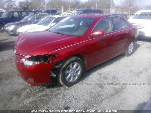 4T1BF3EK4BU647267 - 2011 TOYOTA CAMRY SE/LE/XLE RED photo 2