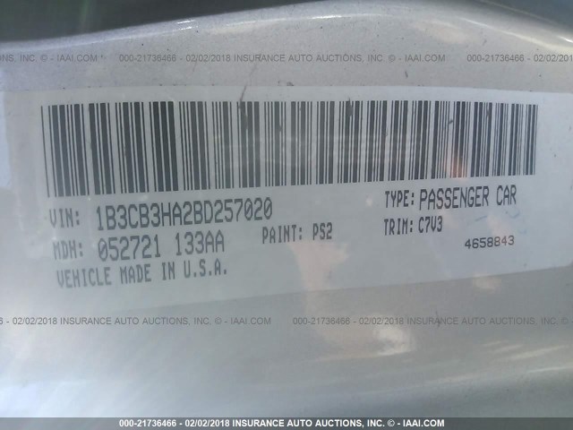 1B3CB3HA2BD257020 - 2011 DODGE CALIBER MAINSTREET SILVER photo 9