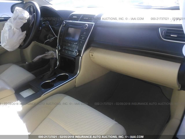 4T1BF1FK4FU486010 - 2015 TOYOTA CAMRY LE/XLE/SE/XSE Blanc photo 5