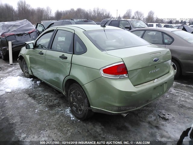 1FAHP34N38W142671 - 2008 FORD FOCUS S/SE GREEN photo 3