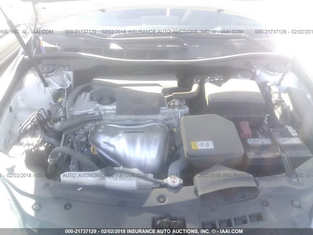 4T1BF1FK2HU294796 - 2017 TOYOTA CAMRY LE/XLE/SE/XSE WHITE photo 10
