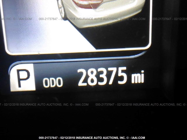 4T1BF1FK0HU676812 - 2017 TOYOTA CAMRY LE/XLE/SE/XSE Weiß Foto 7