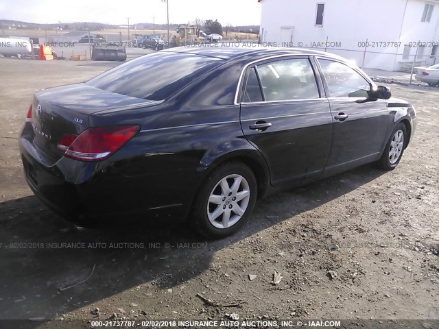 4T1BK36BX7U172662 - 2007 TOYOTA AVALON XL/XLS/TOURING/LIMITED BLACK photo 4