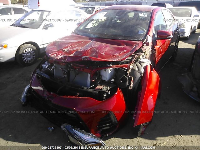 5YFBURHE6HP735827 - 2017 TOYOTA COROLLA L/LE/XLE/SE/XSE RED photo 2