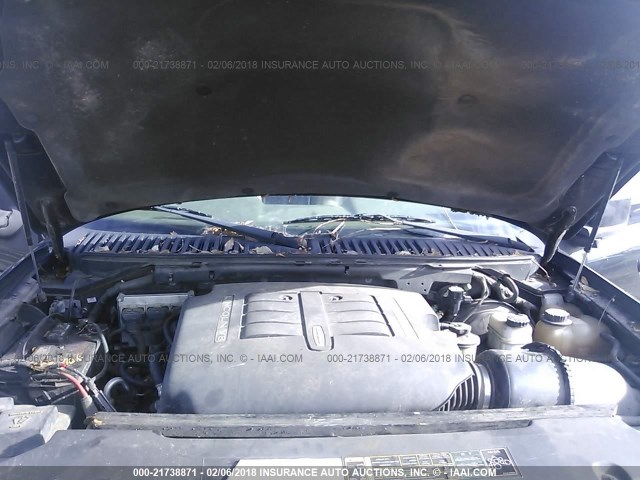 5LMFU28R54LJ19365 - 2004 LINCOLN NAVIGATOR შავი ფოტო 10