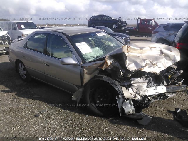 JT2BG22K1Y0498471 - 2000 TOYOTA CAMRY CE/LE/XLE 棕色 照片 1