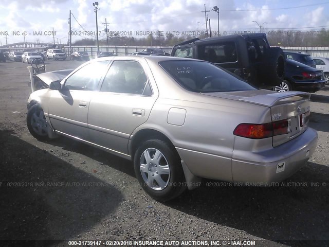 JT2BG22K1Y0498471 - 2000 TOYOTA CAMRY CE/LE/XLE 棕色 照片 3