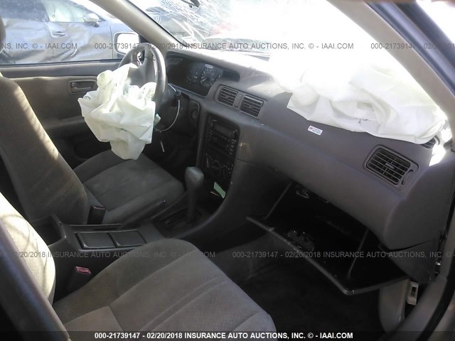 JT2BG22K1Y0498471 - 2000 TOYOTA CAMRY CE/LE/XLE 棕色 照片 5