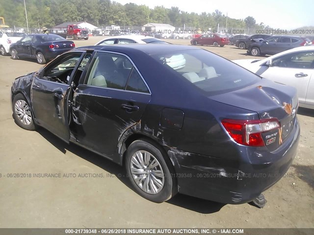 4T4BF1FKXER431078 - 2014 TOYOTA CAMRY L/SE/LE/XLE 深蓝色 照片 3