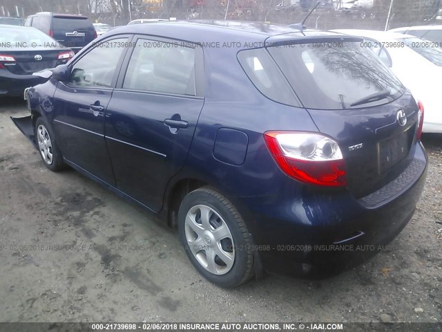 2T1KU4EE2AC255037 - 2010 TOYOTA COROLLA MATRIX  BLUE photo 3