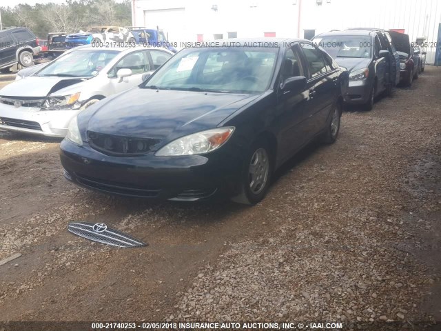 4T1BF32K22U018577 - 2002 TOYOTA CAMRY LE/XLE/SE BLACK photo 2