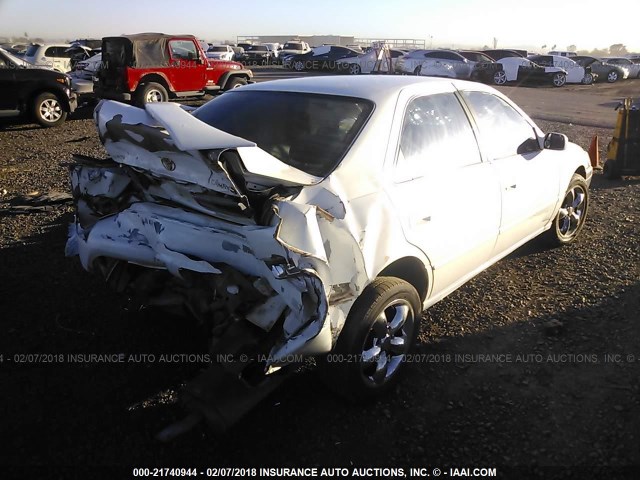 JT2BG22K2V0015601 - 1997 TOYOTA CAMRY LE/XLE Weiß Foto 4