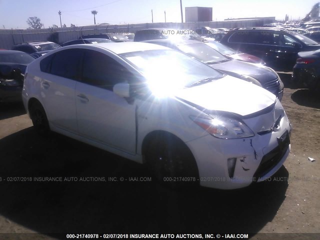 JTDKN3DU9F1944178 - 2015 TOYOTA PRIUS WHITE photo 1