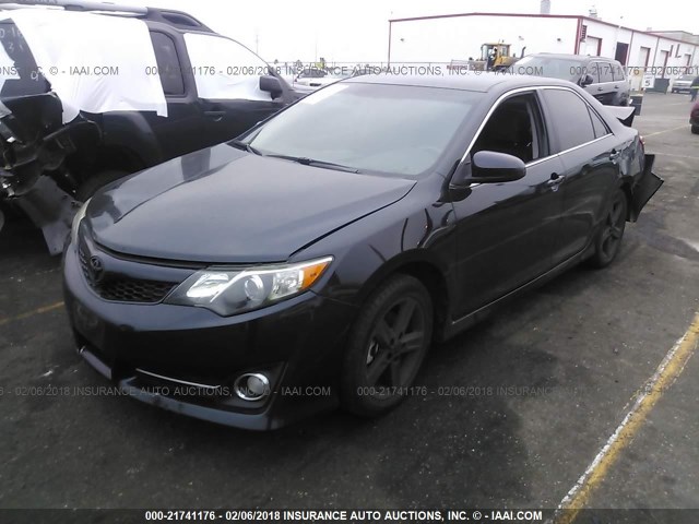 4T1BF1FK6DU661547 - 2013 TOYOTA CAMRY L/SE/LE/XLE 黑色 照片 2